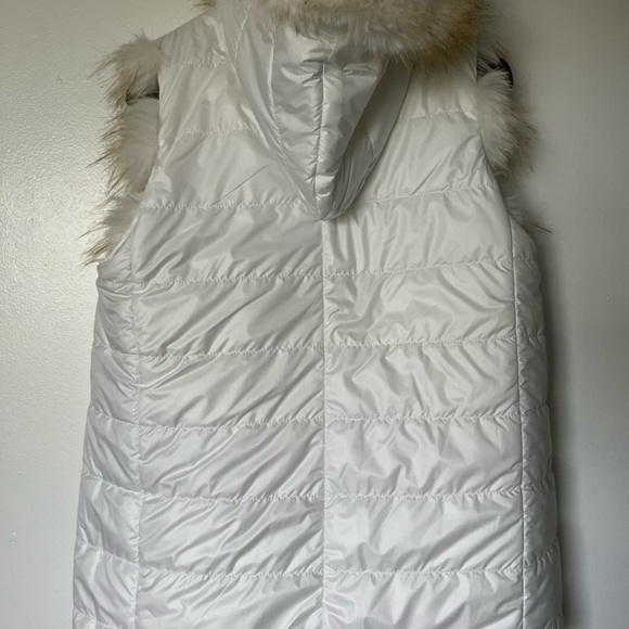 Women's Cream Faux Fur Bomber Jacket - Picture 6 of 6